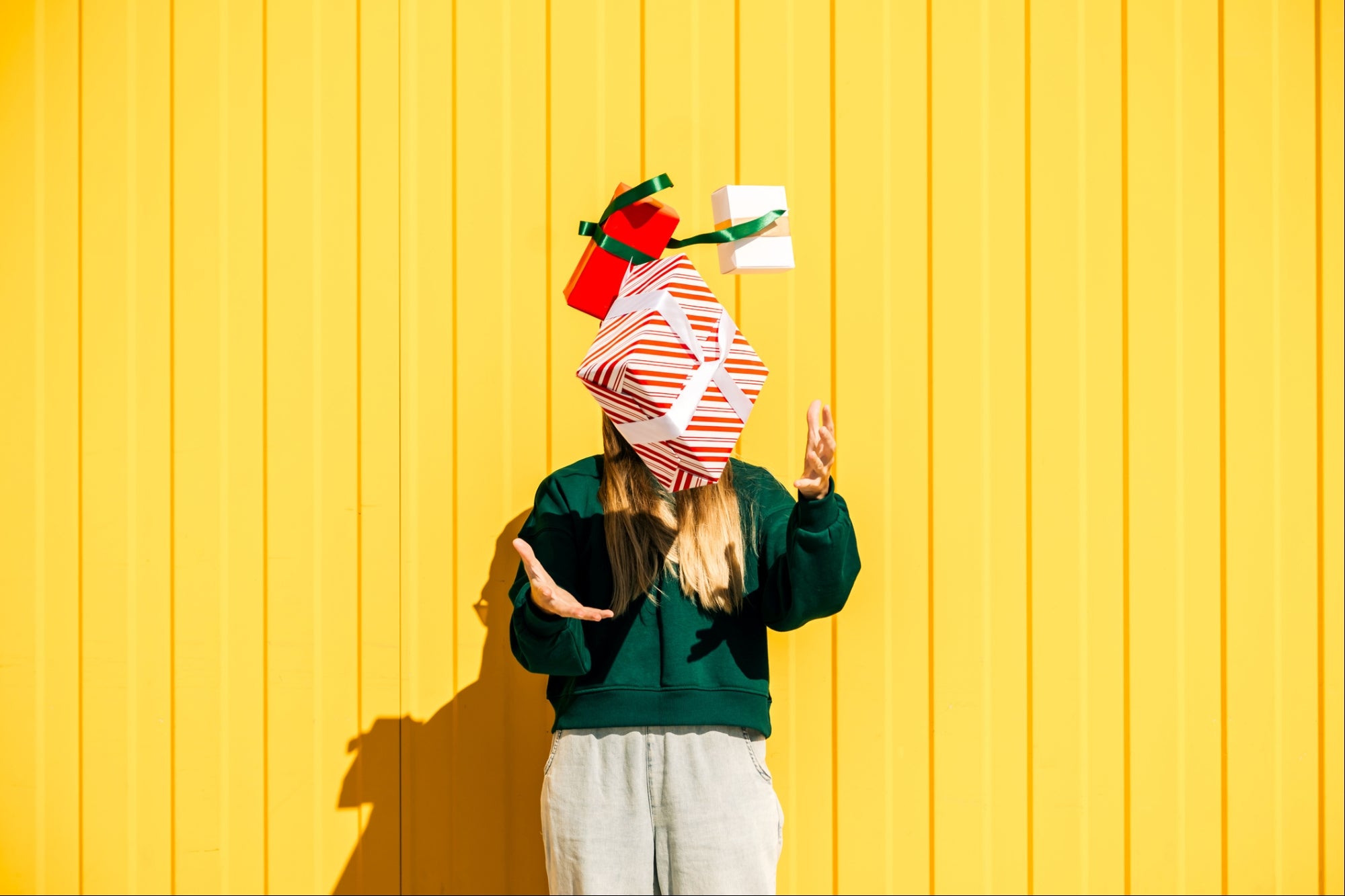 3 tricks to change one-time holiday shopkeepers to buyers throughout the year | Entrepreneur